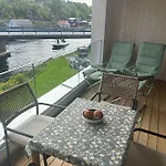 Lekker For 8 Pa Holmen-kilsund Sjofront آرندال