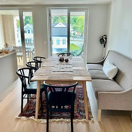 Lekker For 8 Pa Holmen-kilsund Sjofront شقة