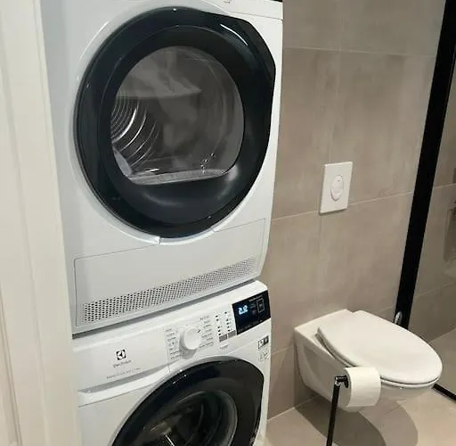 Lekker For 8 På Holmen-kilsund Sjøfront Leilighet