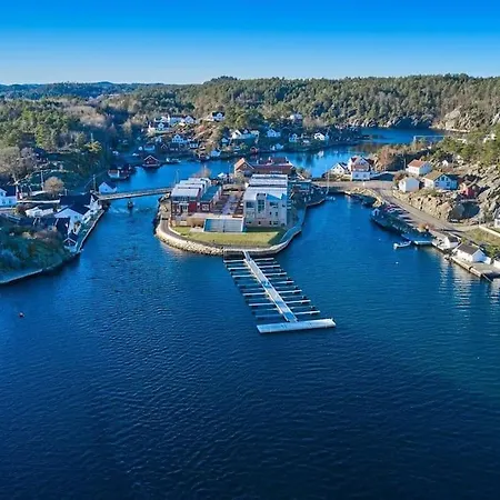 Апартаменты Lekker For 8 Pa Holmen-kilsund Sjofront Арендаль
