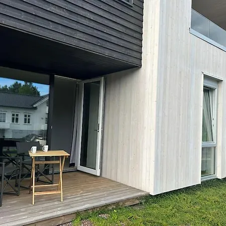 Lekker For 8 Pa Holmen-kilsund Sjofront