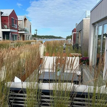 Lekker For 8 Pa Holmen-kilsund Sjofront * Арендаль