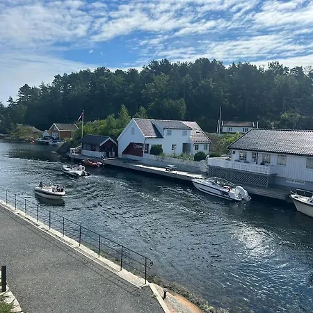 Lekker For 8 Pa Holmen-kilsund Sjofront Апартаменты Арендаль